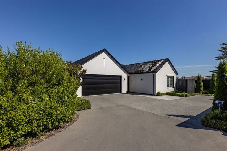 Photo of property in 13 Prospect Place, Halswell, Christchurch, 8025