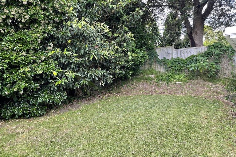 Photo of property in 15 James Street, Glenfield, Auckland, 0629