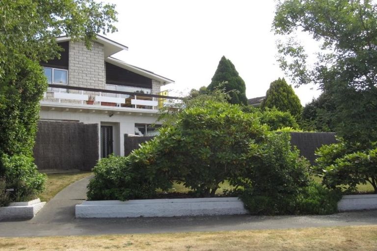 Photo of property in 1/26 Camberwell Place, Avonhead, Christchurch, 8042