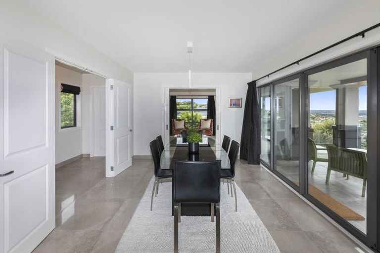 Photo of property in 5 Ophir Lane, Redcliffs, Christchurch, 8081