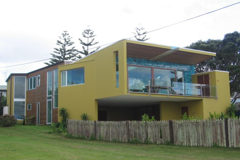 Photo of property in 16 Eveline Street, Mangawhai Heads, Mangawhai, 0505