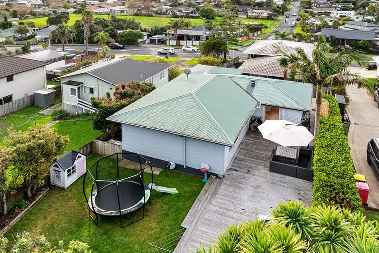 Photo of property in 2/28 Bay Street, Red Beach, 0932