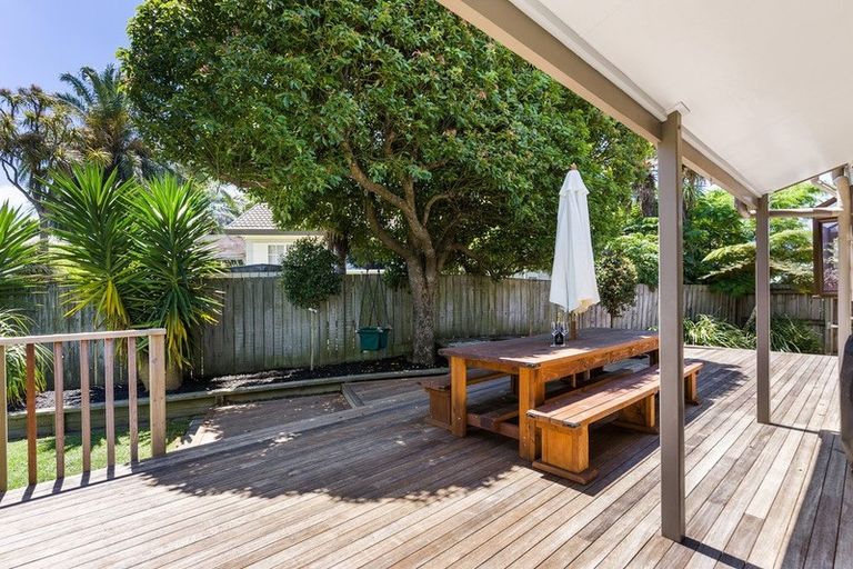 Photo of property in 30 Sandgate Avenue, Botany Downs, Auckland, 2010