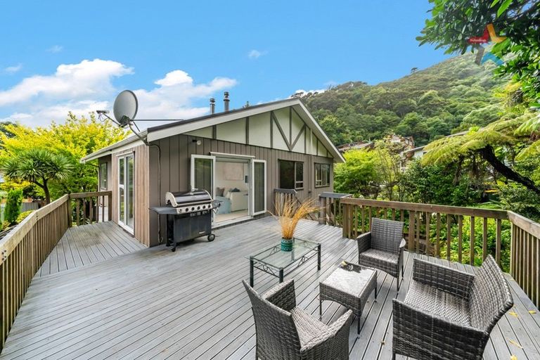 Photo of property in 24 Mawson Street, Waiwhetu, Lower Hutt, 5010