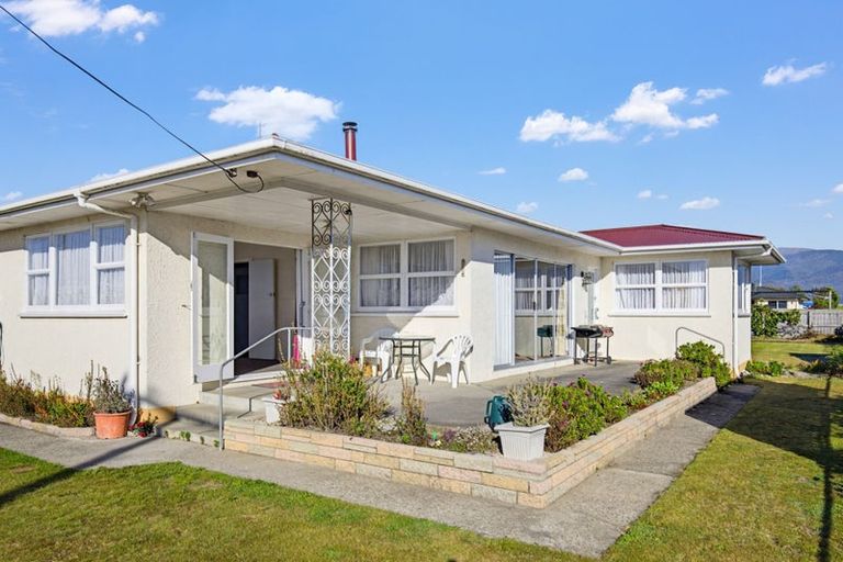 Photo of property in 64 Woodland Avenue, Motueka, 7120