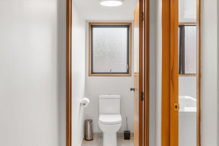 Photo of property in 16 Felstead Place, Avonhead, Christchurch, 8042