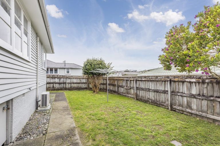 Photo of property in 334 Main Road, Tawa, Wellington, 5028