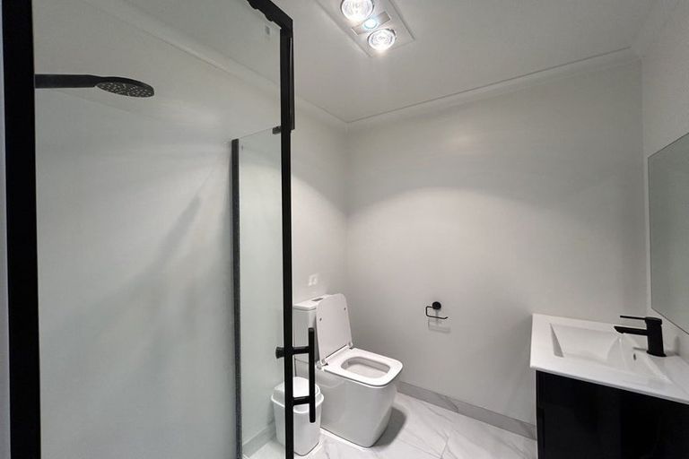 Photo of property in 2/26 May Street, Hamilton East, Hamilton, 3216