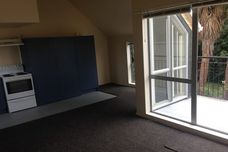 Photo of property in 327 Barbadoes Street, Christchurch Central, Christchurch, 8011