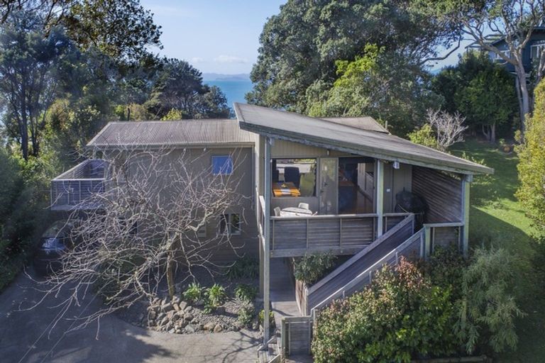 Photo of property in 203 Howard Road, Orere Point, 2585