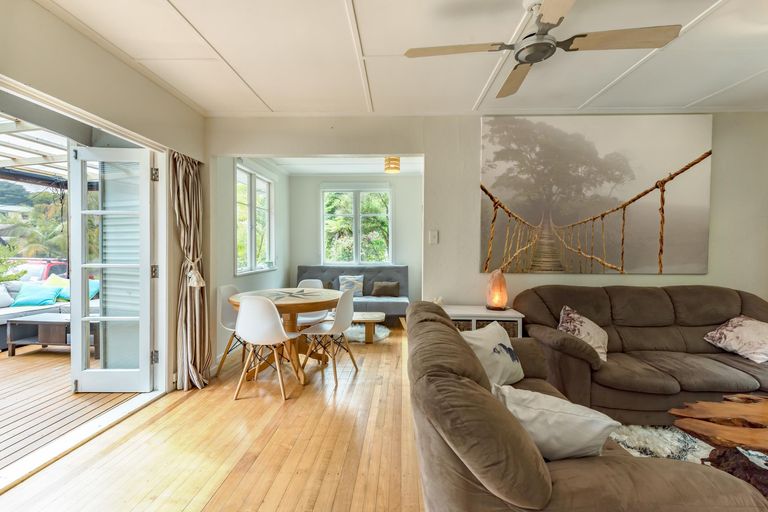 Photo of property in 57 Kings Road, Paihia, 0200