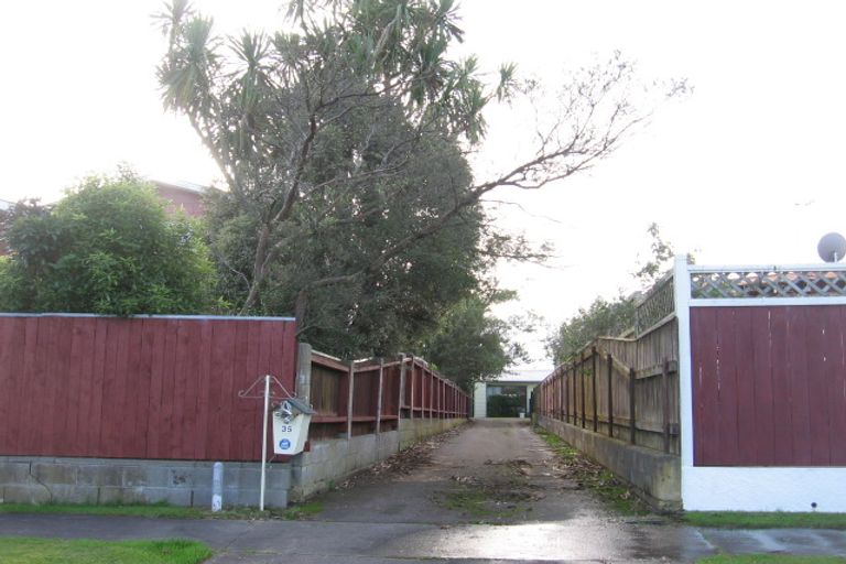 Photo of property in 35 Paradise Place, Milson, Palmerston North, 4414