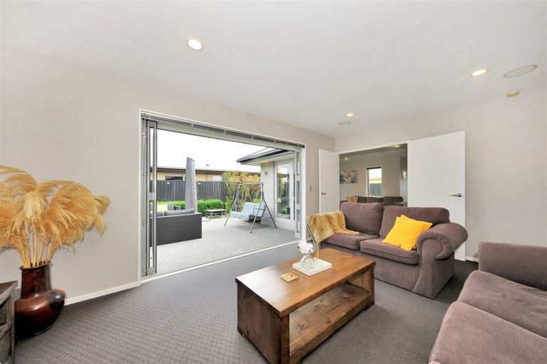 Photo of property in 18 Heathridge Place, Lincoln, 7608