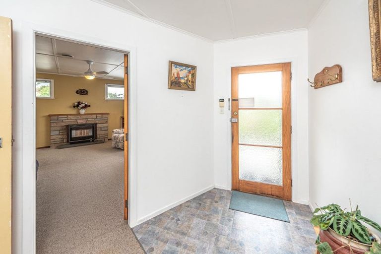 Photo of property in 2 Borlase Place, Aramoho, Whanganui, 4500