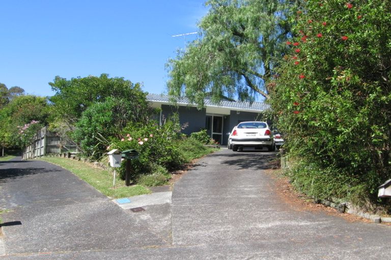 Photo of property in 24 Saddleback Rise, Murrays Bay, Auckland, 0630
