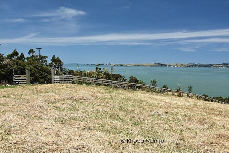 Photo of property in 24 Te Wairoa Lane, Tinopai, 0593