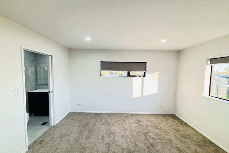 Photo of property in 2/2 Smiths Avenue, Papakura, 2110
