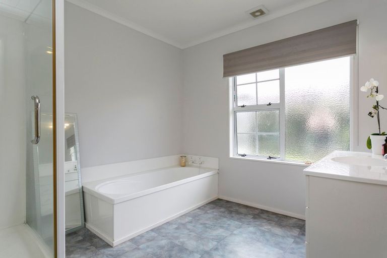 Photo of property in 39 Acacia Bay Road, Nukuhau, Taupo, 3330