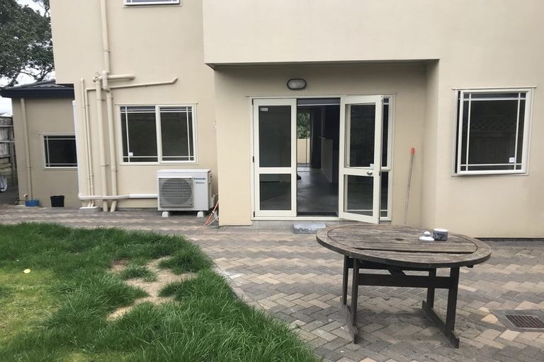 Photo of property in 15 Pine Terrace, Howick, Auckland, 2014