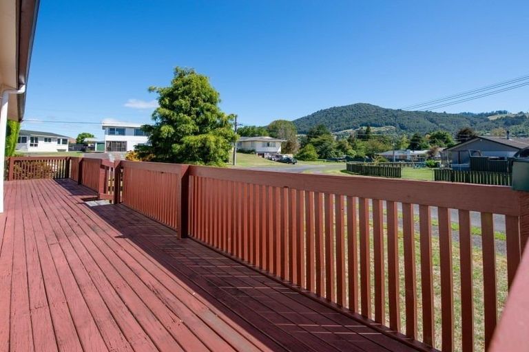 Photo of property in 1 Deborah Place, Mangakakahi, Rotorua, 3015