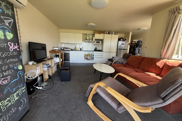 Photo of property in 59 Pirie Street, Mount Victoria, Wellington, 6011