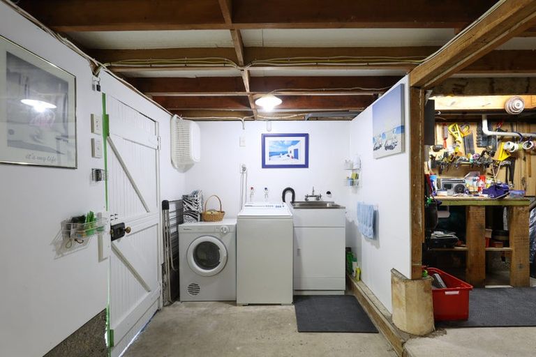 Photo of property in 97 Tosswill Road, Tahunanui, Nelson, 7011