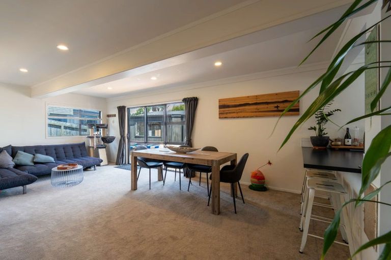 Photo of property in 36 Moffat Road, Red Beach, 0932