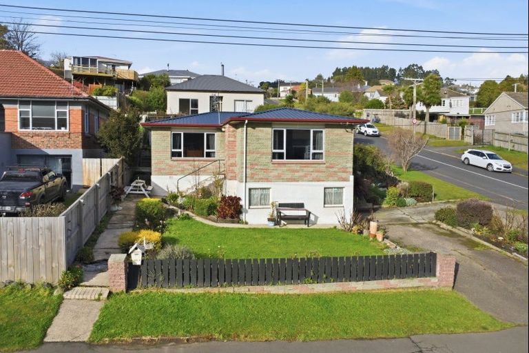 Photo of property in 166a Main South Road, Green Island, Dunedin, 9018