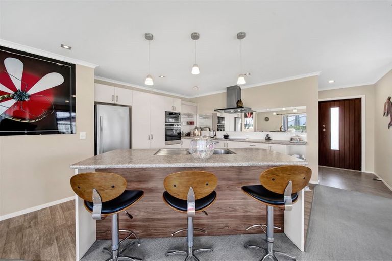 Photo of property in 12 Dolphin Parade, Bell Block, New Plymouth, 4312