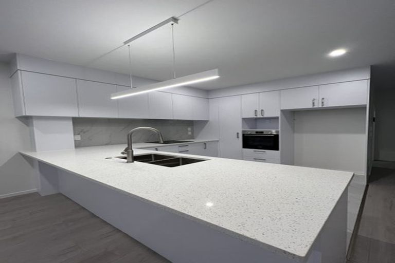 Photo of property in 2 Peara Lane, Karaka, Papakura, 2113