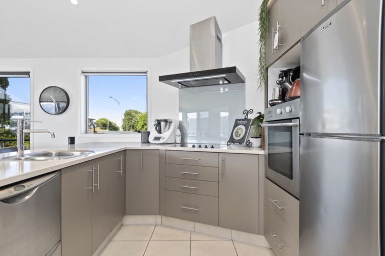 Photo of property in 208/27 Banks Avenue, Mount Maunganui, 3116