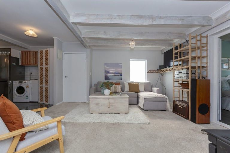 Photo of property in 16 Ruru Road, Otaihanga, Paraparaumu, 5036