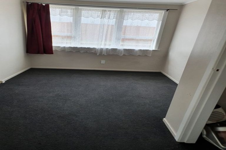 Photo of property in 8 Takapuwahia Drive, Takapuwahia, Porirua, 5022