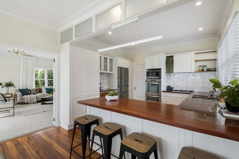 Photo of property in 1/248 Hurstmere Road, Takapuna, Auckland, 0622