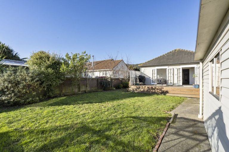 Photo of property in 14 Strand Crescent, Naenae, Lower Hutt, 5011