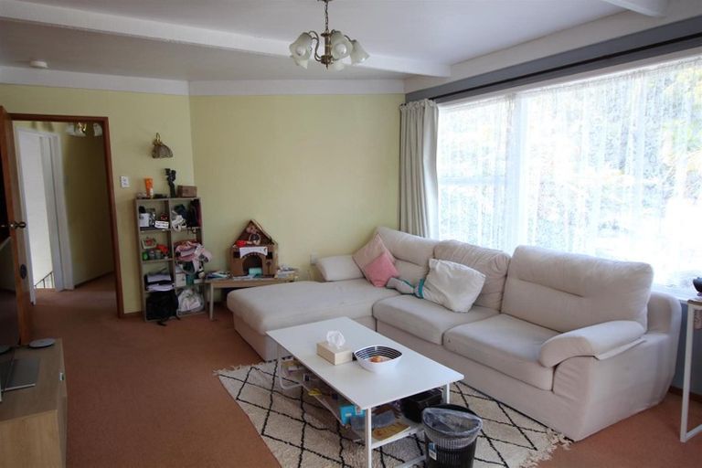 Photo of property in 17 Rimutaka Place, Titirangi, Auckland, 0604