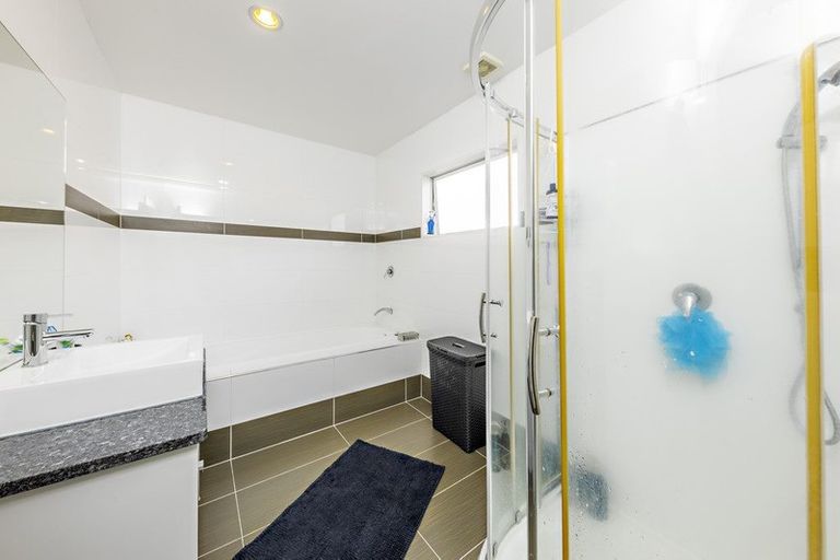 Photo of property in 13 Stamford Crescent, Flat Bush, Auckland, 2019