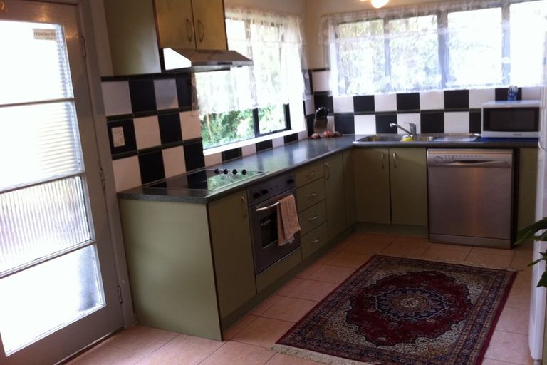 Photo of property in 44 Margate Road, Blockhouse Bay, Auckland, 0600