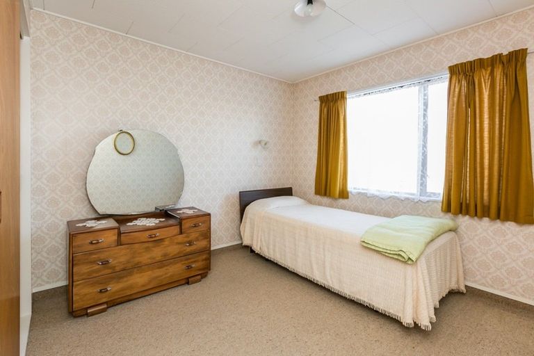 Photo of property in 1/4 Lee Road, Taradale, Napier, 4112