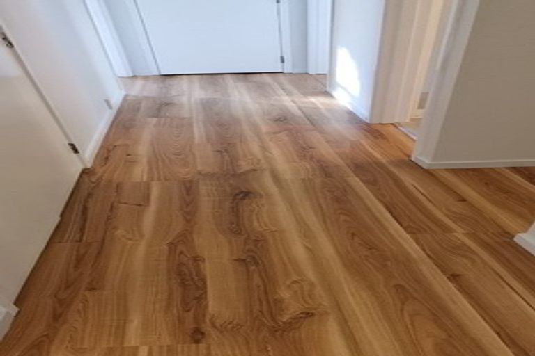 Photo of property in 5 Pavola Grove, Glenfield, Auckland, 0629