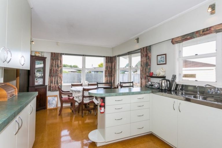 Photo of property in 8 Barnett Place, Pirimai, Napier, 4112