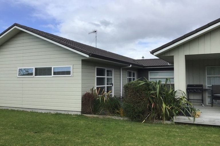 Photo of property in 33 Lynley Park Drive, Omokoroa, 3114