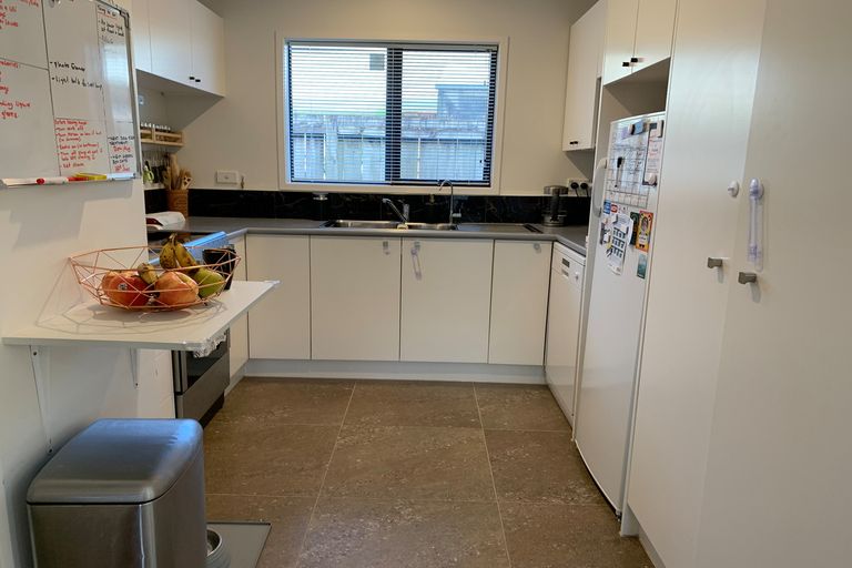 Photo of property in 33 Rebecca Rise, Weymouth, Auckland, 2103