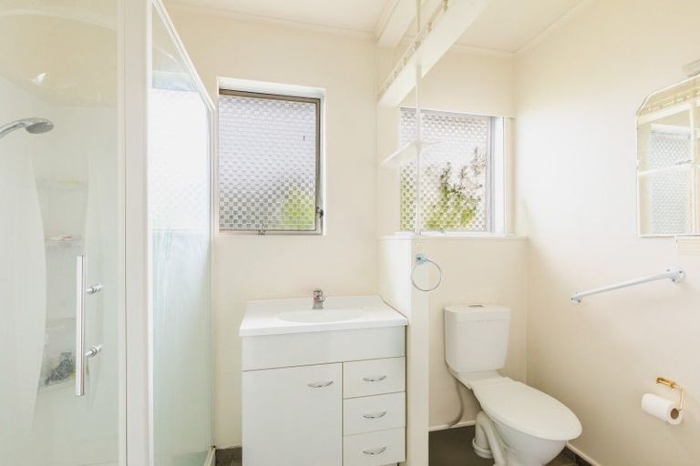 Photo of property in 2/70 Meeanee Road, Taradale, Napier, 4112