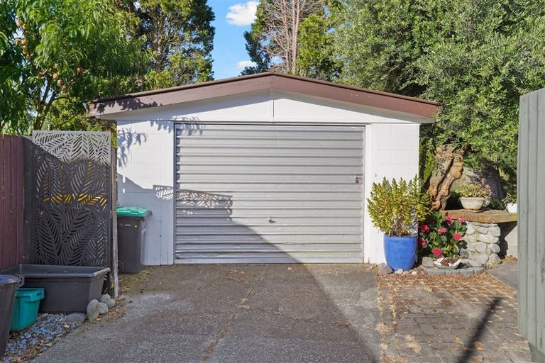 Photo of property in 18 Cranbrook Avenue, Burnside, Christchurch, 8053