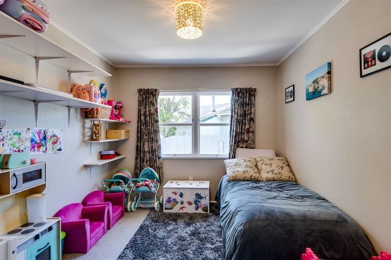 Photo of property in 95 Bill Hercock Street, Pirimai, Napier, 4112