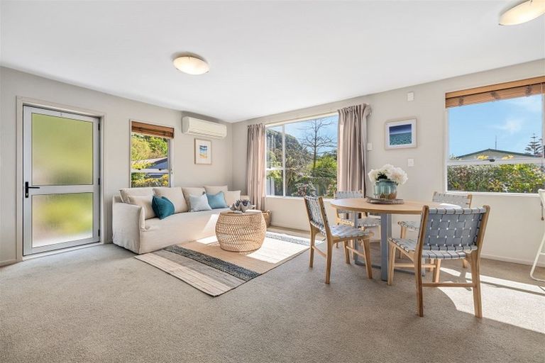 Photo of property in 2/3 Cascade Place, Sumner, Christchurch, 8081