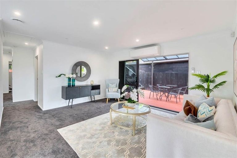 Photo of property in 12 San Casello Rise, Henderson, Auckland, 0612