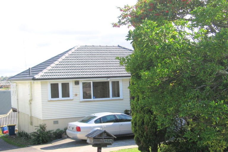 Photo of property in 968 East Coast Road, Northcross, Auckland, 0632