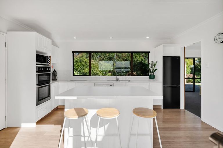 Photo of property in 805 Richmond Road, Lepperton, New Plymouth, 4373